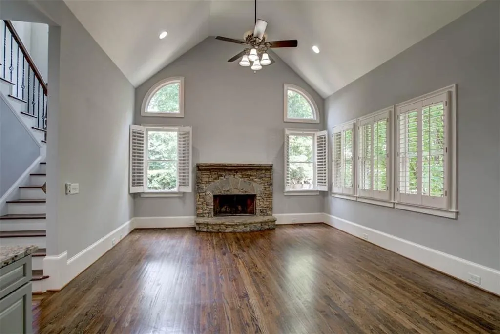 105 Glengate Avenue, Atlanta, Georgia 30328, 4 Bedrooms Bedrooms, ,3 BathroomsBathrooms,Residential,Sold,105 Glengate Avenue,6598057