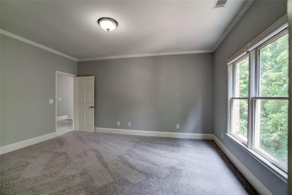 105 Glengate Avenue, Atlanta, Georgia 30328, 4 Bedrooms Bedrooms, ,3 BathroomsBathrooms,Residential,Sold,105 Glengate Avenue,6598057