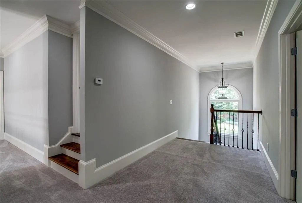 105 Glengate Avenue, Atlanta, Georgia 30328, 4 Bedrooms Bedrooms, ,3 BathroomsBathrooms,Residential,Sold,105 Glengate Avenue,6598057