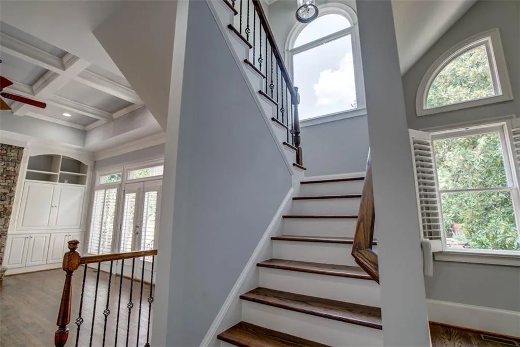 105 Glengate Avenue, Atlanta, Georgia 30328, 4 Bedrooms Bedrooms, ,3 BathroomsBathrooms,Residential,Sold,105 Glengate Avenue,6598057
