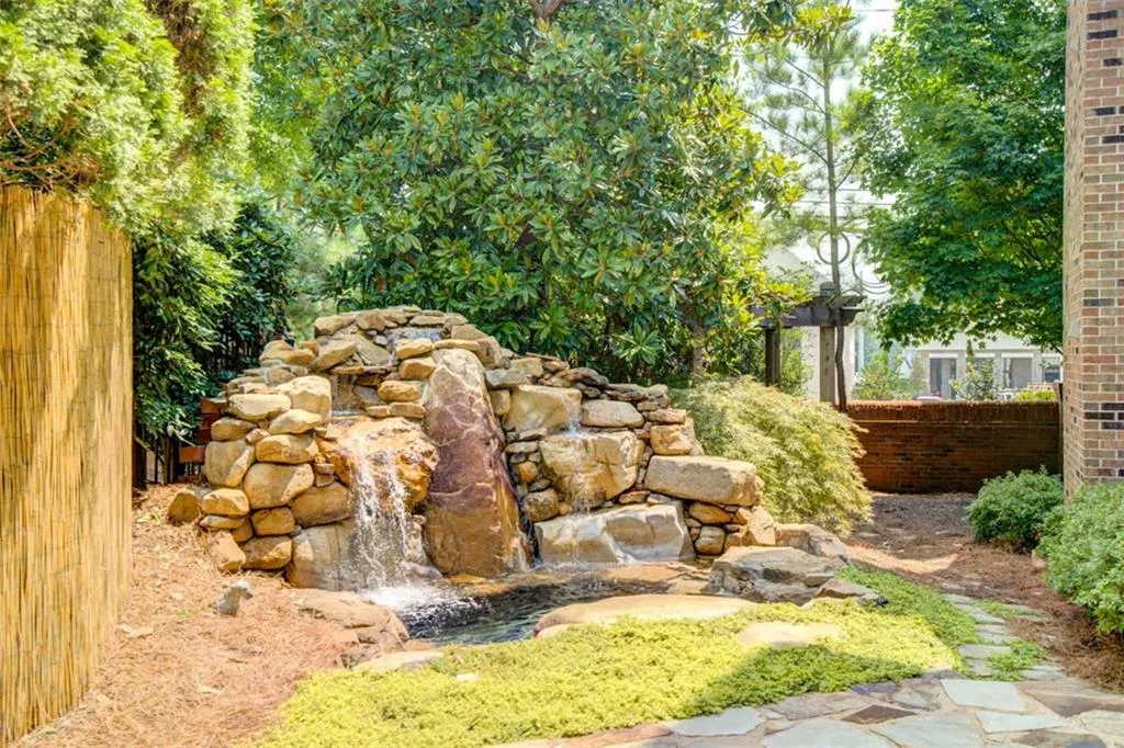 105 Glengate Avenue, Atlanta, Georgia 30328, 4 Bedrooms Bedrooms, ,3 BathroomsBathrooms,Residential,Sold,105 Glengate Avenue,6598057