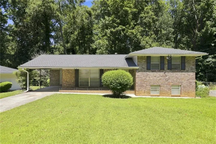2909 Briarwood Boulevard, East Point, Georgia 30344