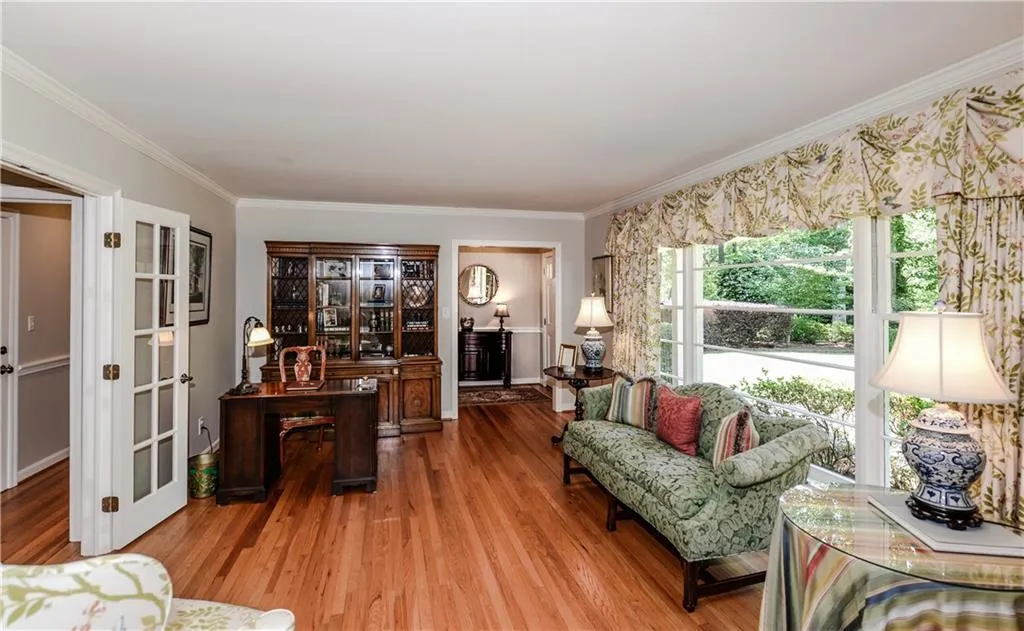 525 Timber Valley Road, Atlanta, Georgia 30342, 3 Bedrooms Bedrooms, ,2 BathroomsBathrooms,Residential,Sold,525 Timber Valley Road,5844671