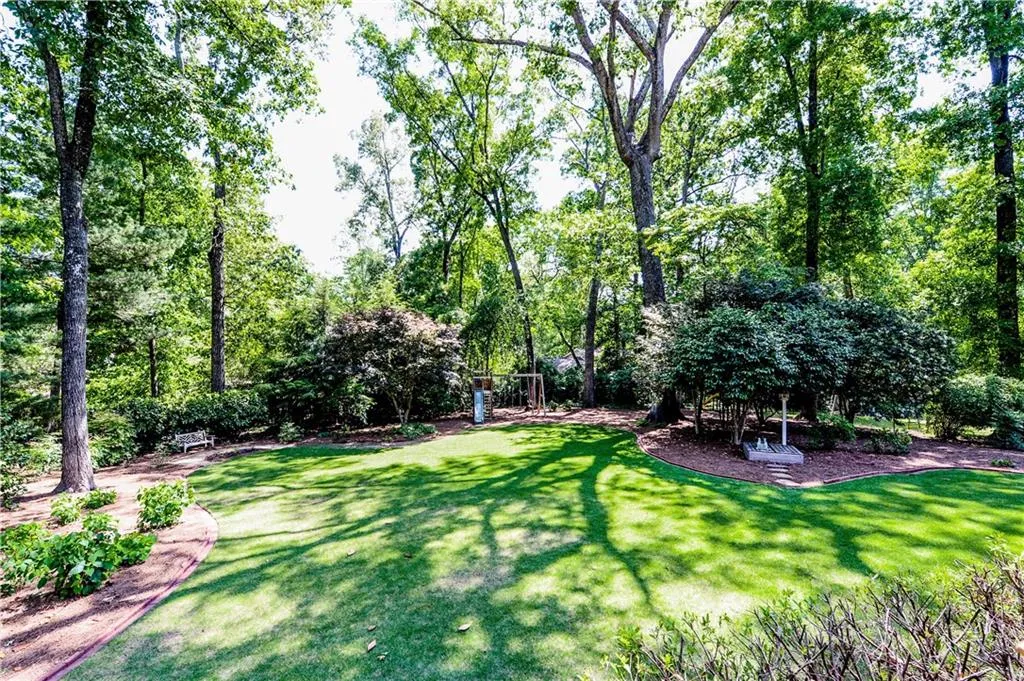 525 Timber Valley Road, Atlanta, Georgia 30342, 3 Bedrooms Bedrooms, ,2 BathroomsBathrooms,Residential,Sold,525 Timber Valley Road,5844671