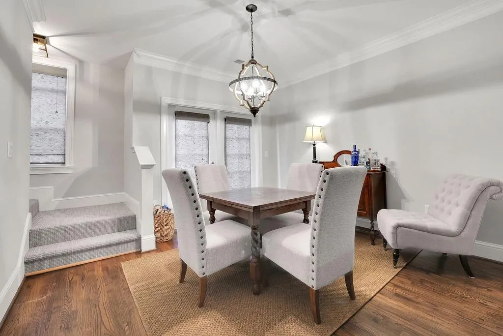 1104 Glenridge Place, Atlanta, Georgia 30342, 2 Bedrooms Bedrooms, ,2 BathroomsBathrooms,Residential,Sold,1104 Glenridge Place,7160668