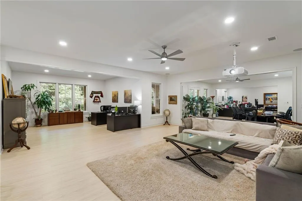 4715 Lake Forrest Drive, Atlanta, Georgia 30342, 6 Bedrooms Bedrooms, ,6 BathroomsBathrooms,Residential,For Sale,4715 Lake Forrest Drive,7639715