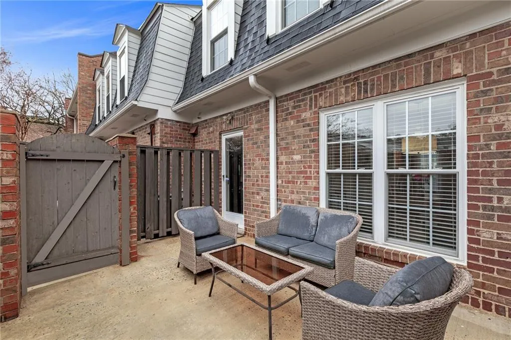 12 Surry County Place Nw, Atlanta, Georgia 30318, 2 Bedrooms Bedrooms, 0 ,2 BathroomsBathrooms,Residential,For Sale,12 Surry County Place Nw,7725887