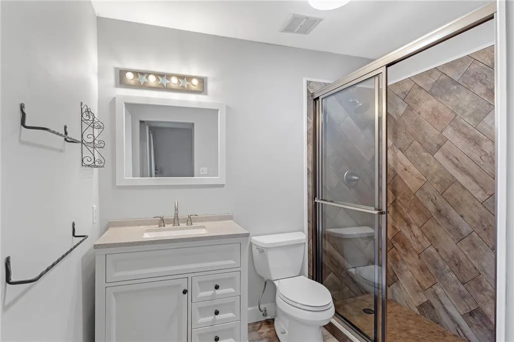 12 Surry County Place Nw, Atlanta, Georgia 30318, 2 Bedrooms Bedrooms, 0 ,2 BathroomsBathrooms,Residential,For Sale,12 Surry County Place Nw,7725887