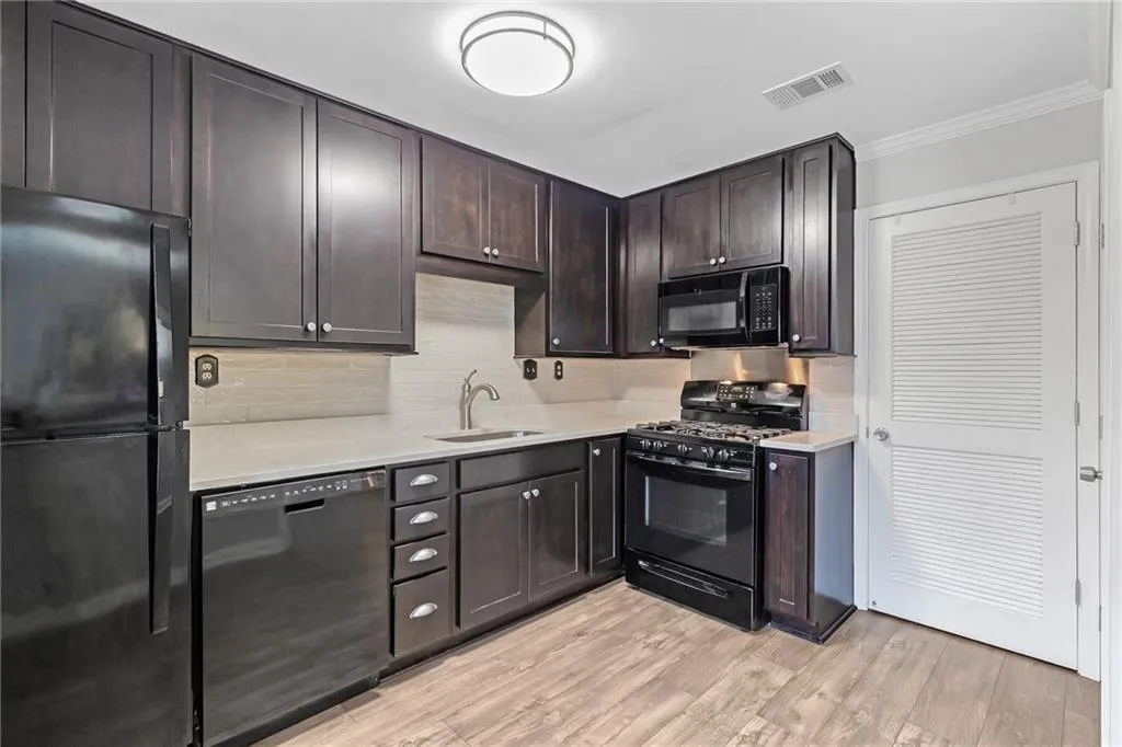 12 Surry County Place Nw, Atlanta, Georgia 30318, 2 Bedrooms Bedrooms, 0 ,2 BathroomsBathrooms,Residential,For Sale,12 Surry County Place Nw,7725887