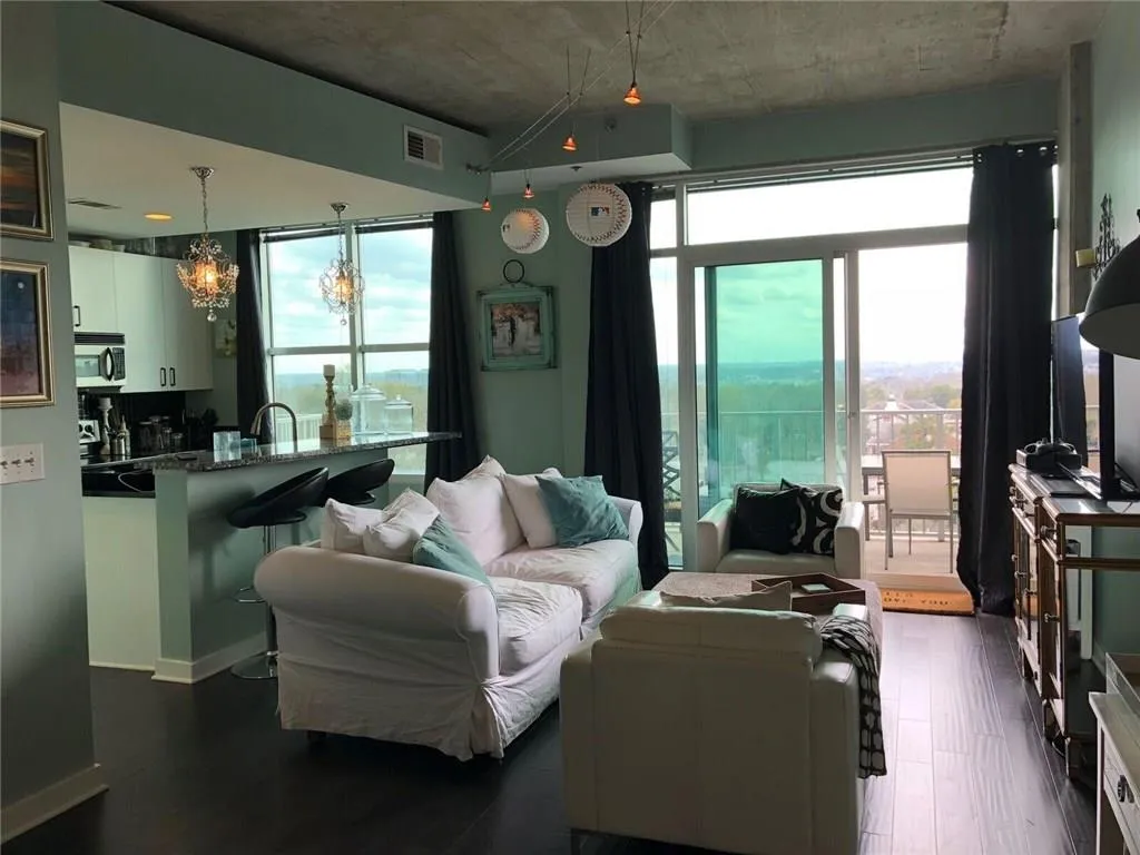 250 Pharr Road Ne Unit 814, Atlanta, Georgia 30305, 1 Bedroom Bedrooms, ,1 BathroomBathrooms,Residential,Sold,250 Pharr Road Ne Unit 814,6010034