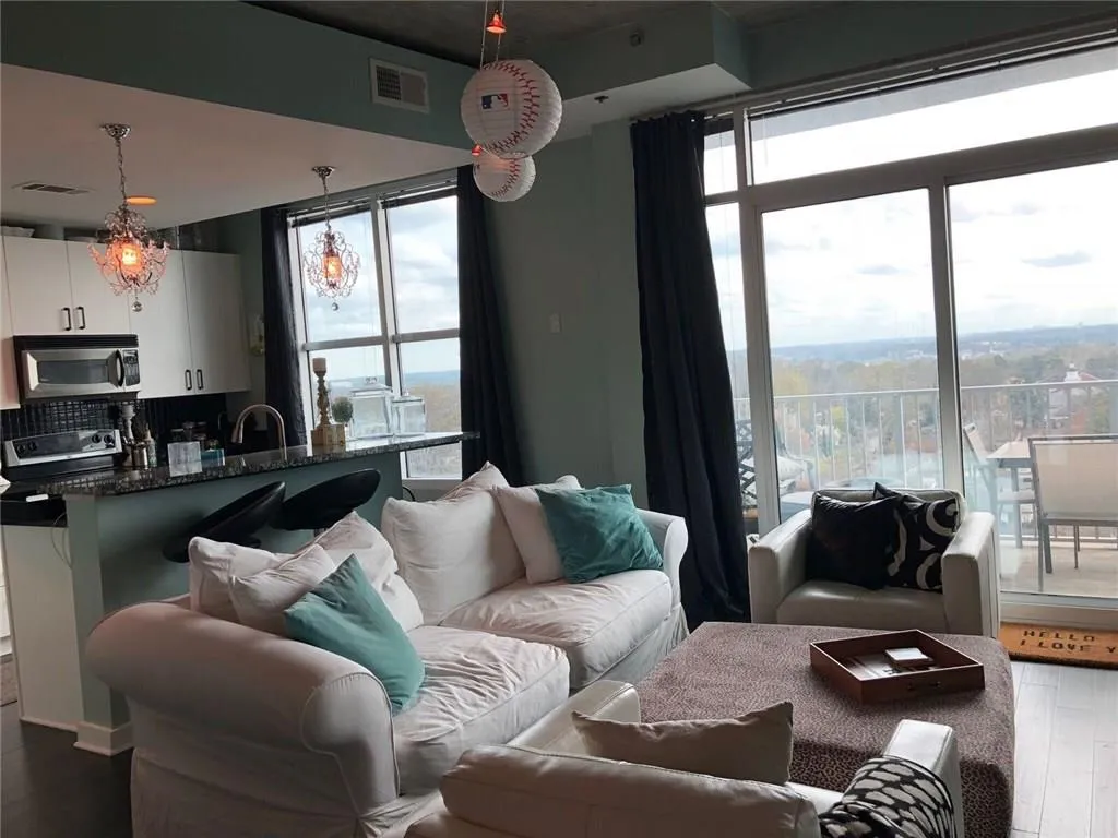 250 Pharr Road Ne Unit 814, Atlanta, Georgia 30305, 1 Bedroom Bedrooms, ,1 BathroomBathrooms,Residential,Sold,250 Pharr Road Ne Unit 814,6010034