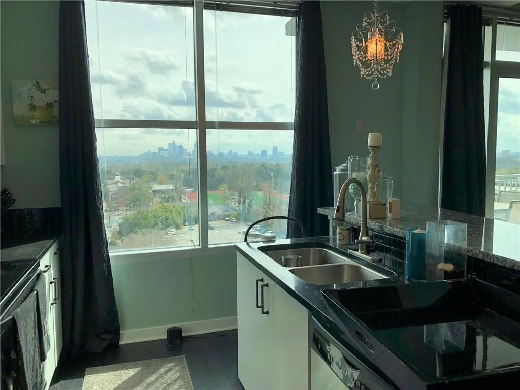 250 Pharr Road Ne Unit 814, Atlanta, Georgia 30305, 1 Bedroom Bedrooms, ,1 BathroomBathrooms,Residential,Sold,250 Pharr Road Ne Unit 814,6010034