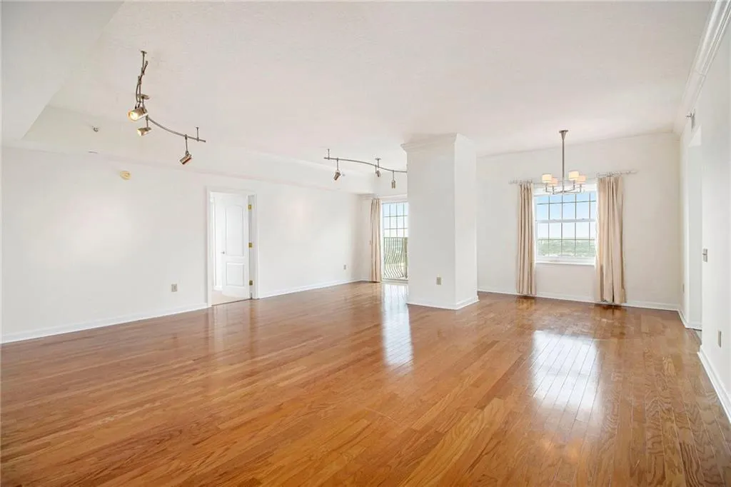 195 14th Street Ne Unit Ph 306, Atlanta, Georgia 30309, 2 Bedrooms Bedrooms, ,2 BathroomsBathrooms,Residential,Sold,195 14th Street Ne Unit Ph 306,7546275