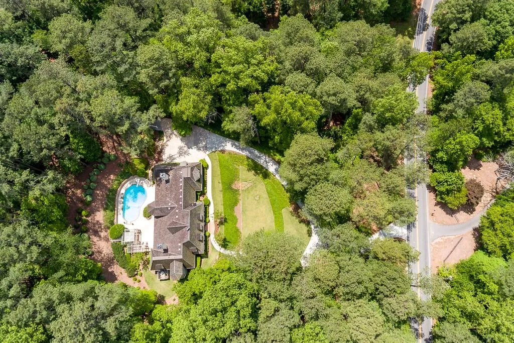 3445 Spalding Drive, Sandy Springs, Georgia 30350, 6 Bedrooms Bedrooms, ,3 BathroomsBathrooms,Residential,Sold,3445 Spalding Drive,6725369