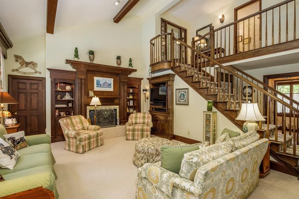 3445 Spalding Drive, Sandy Springs, Georgia 30350, 6 Bedrooms Bedrooms, ,3 BathroomsBathrooms,Residential,Sold,3445 Spalding Drive,6725369