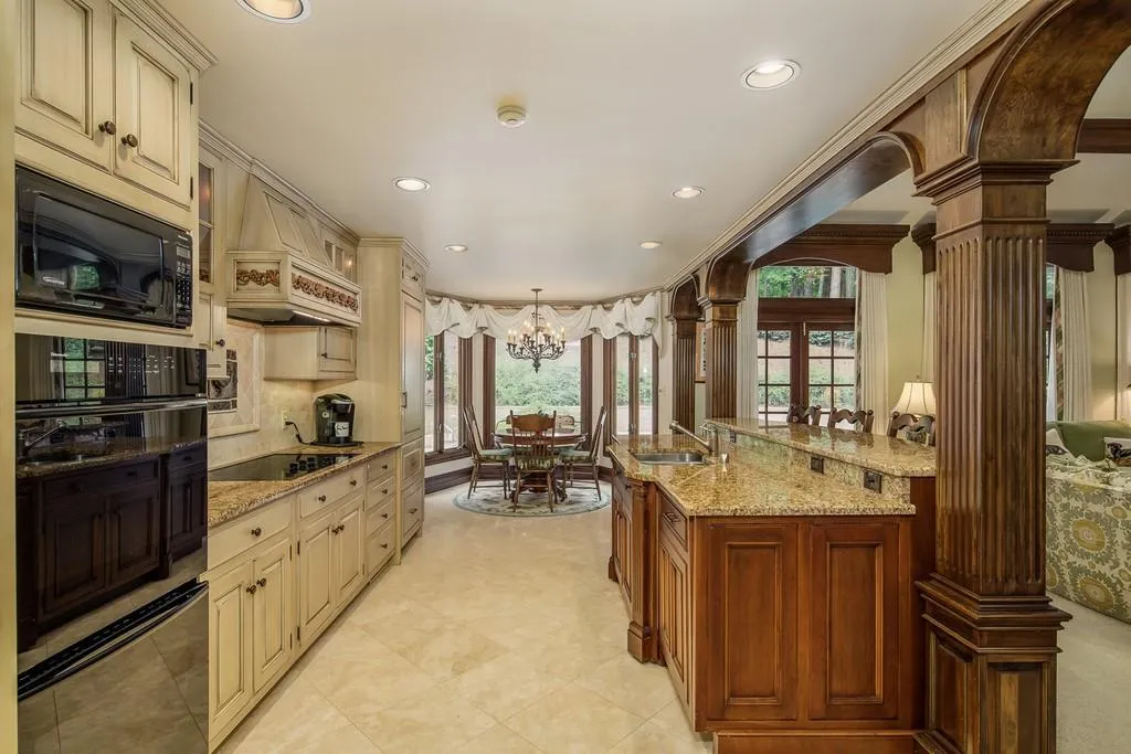 3445 Spalding Drive, Sandy Springs, Georgia 30350, 6 Bedrooms Bedrooms, ,3 BathroomsBathrooms,Residential,Sold,3445 Spalding Drive,6725369