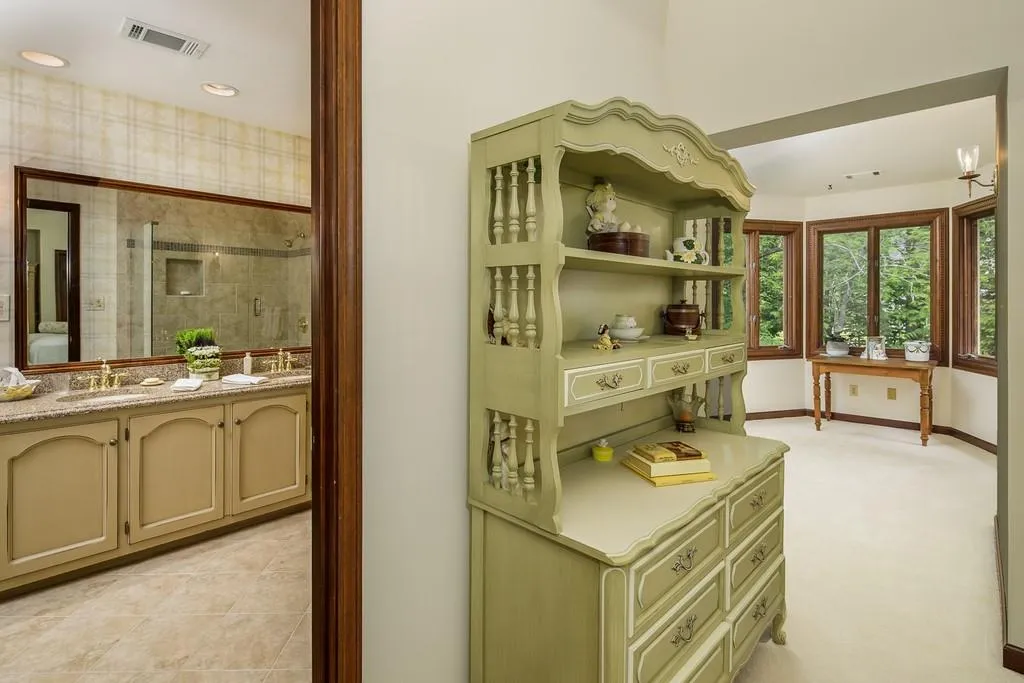 3445 Spalding Drive, Sandy Springs, Georgia 30350, 6 Bedrooms Bedrooms, ,3 BathroomsBathrooms,Residential,Sold,3445 Spalding Drive,6725369