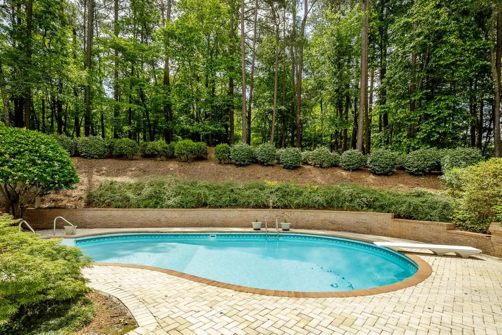 3445 Spalding Drive, Sandy Springs, Georgia 30350, 6 Bedrooms Bedrooms, ,3 BathroomsBathrooms,Residential,Sold,3445 Spalding Drive,6725369