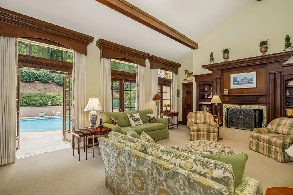 3445 Spalding Drive, Sandy Springs, Georgia 30350, 6 Bedrooms Bedrooms, ,3 BathroomsBathrooms,Residential,Sold,3445 Spalding Drive,6725369