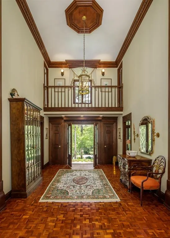 3445 Spalding Drive, Sandy Springs, Georgia 30350, 6 Bedrooms Bedrooms, ,3 BathroomsBathrooms,Residential,Sold,3445 Spalding Drive,6725369