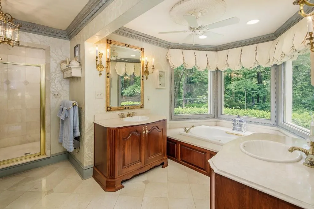 3445 Spalding Drive, Sandy Springs, Georgia 30350, 6 Bedrooms Bedrooms, ,3 BathroomsBathrooms,Residential,Sold,3445 Spalding Drive,6725369