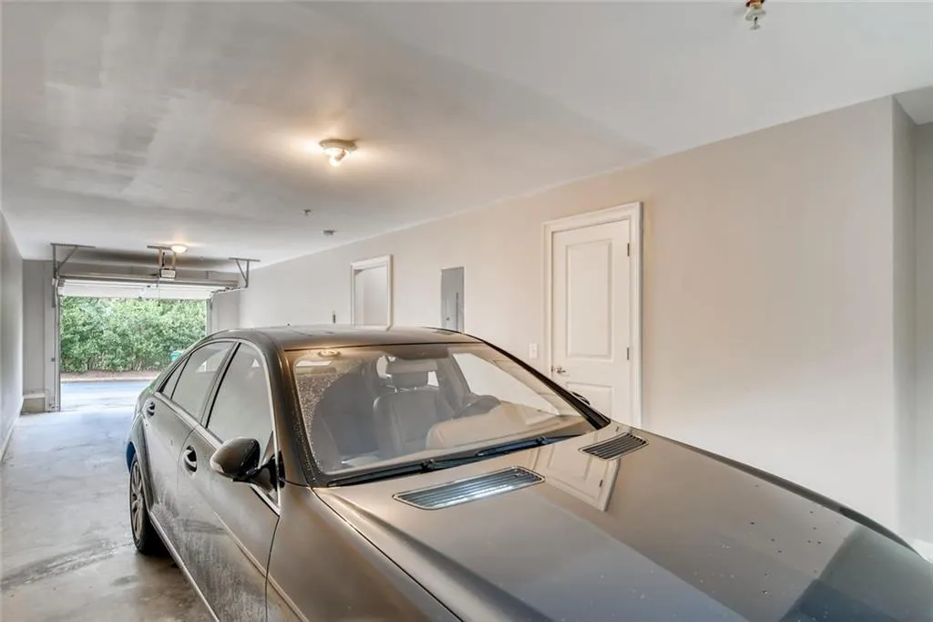 815 Perennial Drive, Sandy Springs, Georgia 30328, 3 Bedrooms Bedrooms, ,3 BathroomsBathrooms,Residential,Sold,815 Perennial Drive,6748901