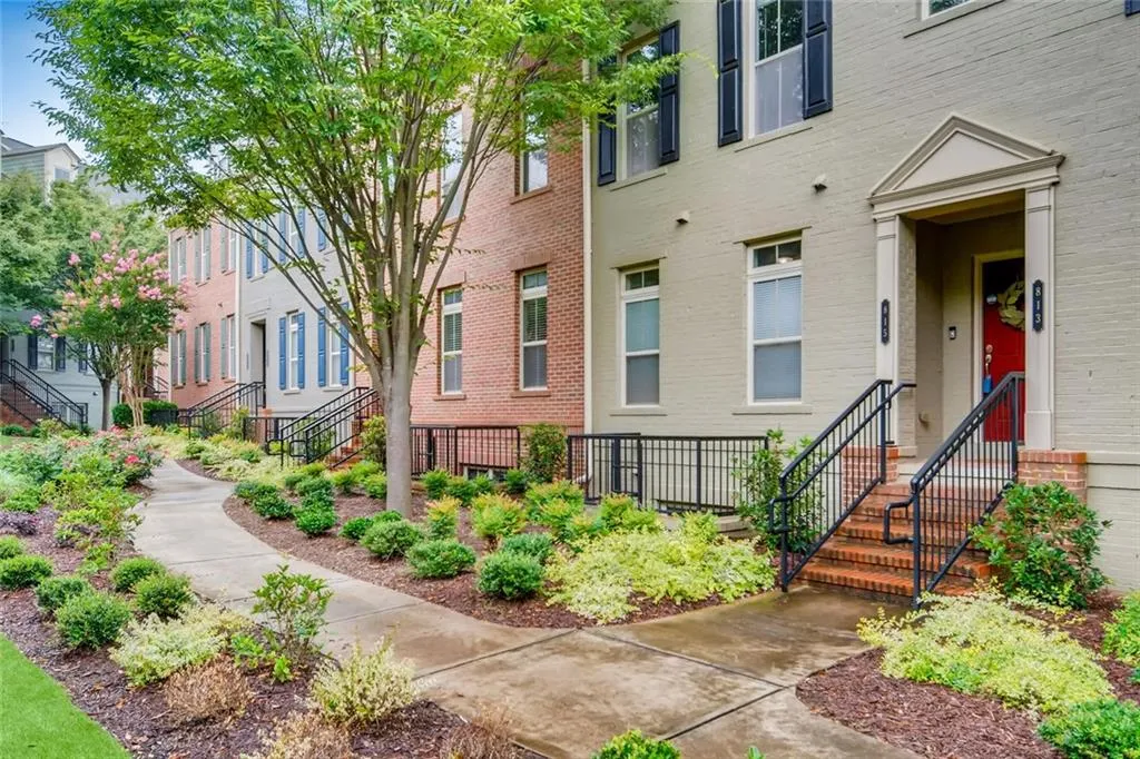 815 Perennial Drive, Sandy Springs, Georgia 30328, 3 Bedrooms Bedrooms, ,3 BathroomsBathrooms,Residential,Sold,815 Perennial Drive,6748901