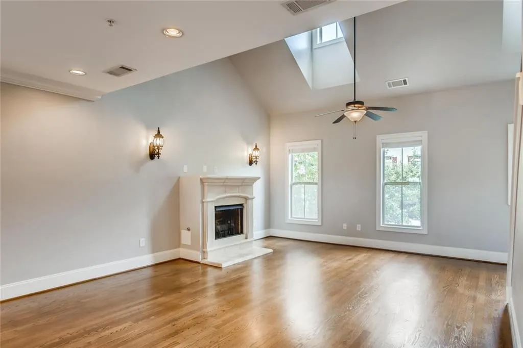 815 Perennial Drive, Sandy Springs, Georgia 30328, 3 Bedrooms Bedrooms, ,3 BathroomsBathrooms,Residential,Sold,815 Perennial Drive,6748901