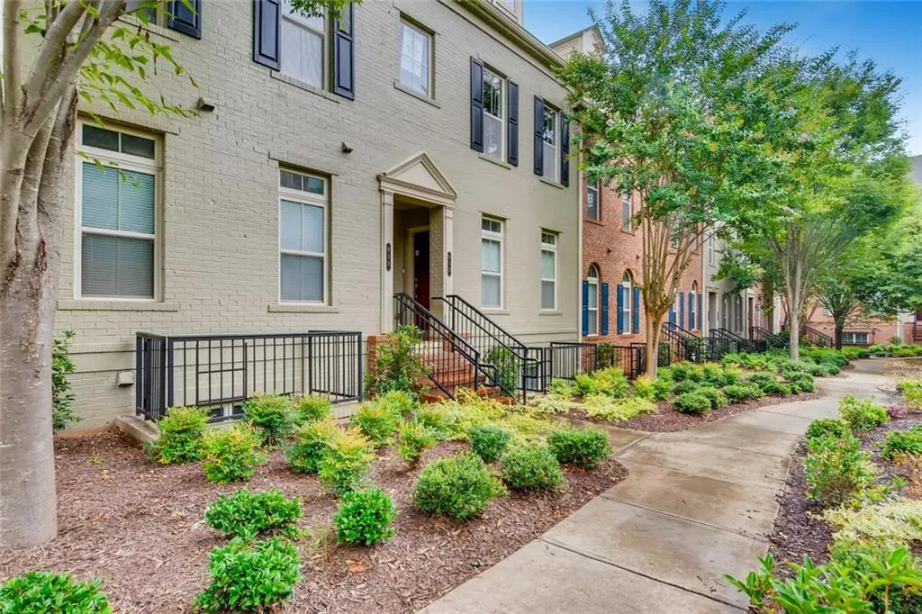 815 Perennial Drive, Sandy Springs, Georgia 30328, 3 Bedrooms Bedrooms, ,3 BathroomsBathrooms,Residential,Sold,815 Perennial Drive,6748901