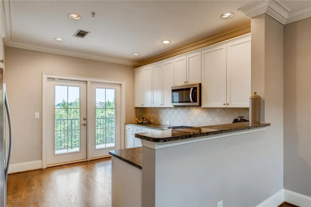 815 Perennial Drive, Sandy Springs, Georgia 30328, 3 Bedrooms Bedrooms, ,3 BathroomsBathrooms,Residential,Sold,815 Perennial Drive,6748901
