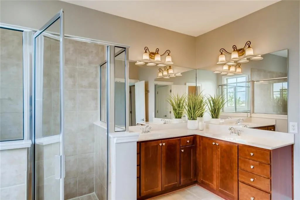 815 Perennial Drive, Sandy Springs, Georgia 30328, 3 Bedrooms Bedrooms, ,3 BathroomsBathrooms,Residential,Sold,815 Perennial Drive,6748901