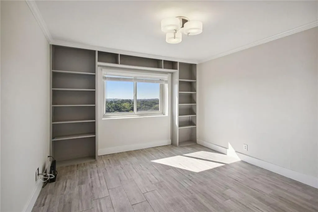 2285 Peachtree Road Ne, Atlanta, Georgia 30309, 1 Bedroom Bedrooms, ,1 BathroomBathrooms,Residential,For Sale,2285 Peachtree Road Ne,7648583