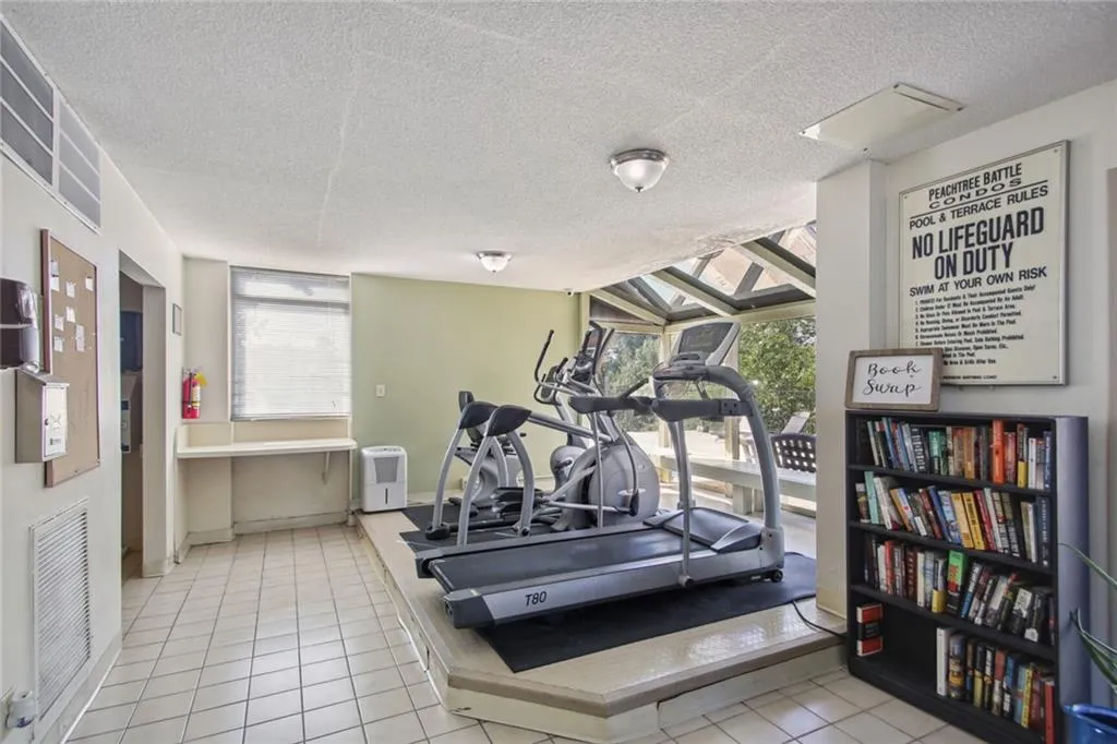 2285 Peachtree Road Ne, Atlanta, Georgia 30309, 1 Bedroom Bedrooms, ,1 BathroomBathrooms,Residential,For Sale,2285 Peachtree Road Ne,7648583