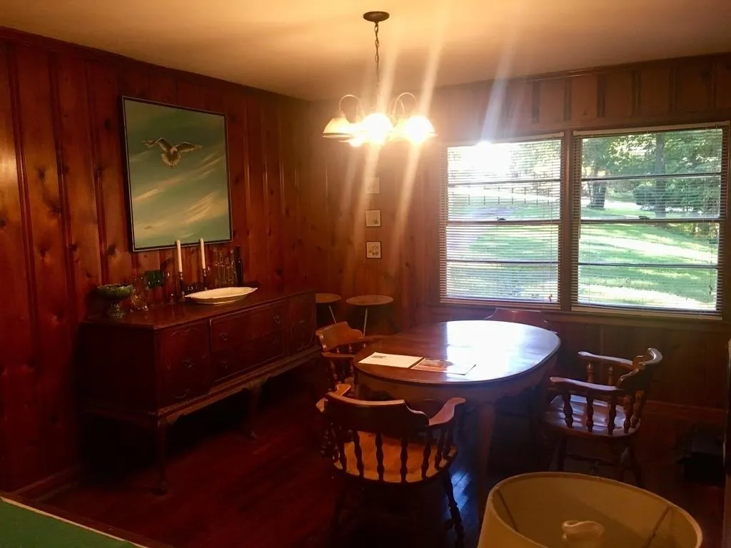 4832 Merlendale Drive, Atlanta, Georgia 30327, 5 Bedrooms Bedrooms, ,3 BathroomsBathrooms,Residential,Sold,4832 Merlendale Drive,6519929