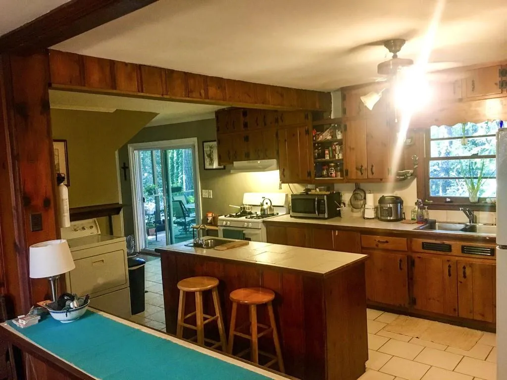 4832 Merlendale Drive, Atlanta, Georgia 30327, 5 Bedrooms Bedrooms, ,3 BathroomsBathrooms,Residential,Sold,4832 Merlendale Drive,6519929