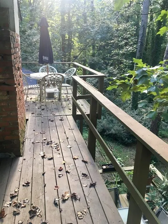 4832 Merlendale Drive, Atlanta, Georgia 30327, 5 Bedrooms Bedrooms, ,3 BathroomsBathrooms,Residential,Sold,4832 Merlendale Drive,6519929