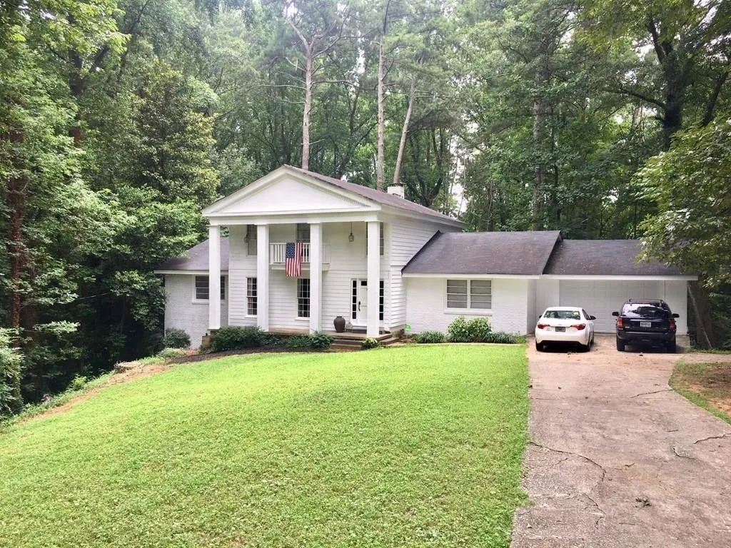 4832 Merlendale Drive, Atlanta, Georgia 30327, 5 Bedrooms Bedrooms, ,3 BathroomsBathrooms,Residential,Sold,4832 Merlendale Drive,6519929