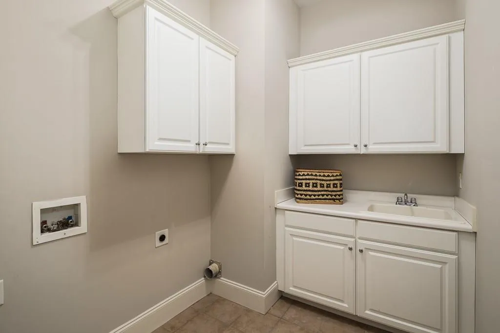 825 Glengate Place, Sandy Springs, Georgia 30328, 6 Bedrooms Bedrooms, ,5 BathroomsBathrooms,Residential,Sold,825 Glengate Place,5994068 825 Glengate Place, Sandy Springs, Georgia 30328, 6 Bedrooms Bedrooms, ,5 BathroomsBathrooms,Residential,Sold,825 Glengate Place,5994068