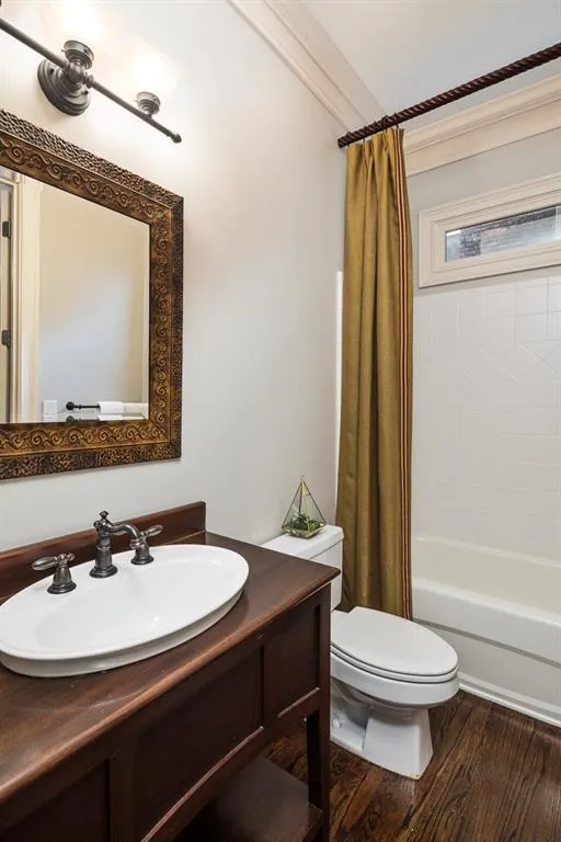 825 Glengate Place, Sandy Springs, Georgia 30328, 6 Bedrooms Bedrooms, ,5 BathroomsBathrooms,Residential,Sold,825 Glengate Place,5994068 825 Glengate Place, Sandy Springs, Georgia 30328, 6 Bedrooms Bedrooms, ,5 BathroomsBathrooms,Residential,Sold,825 Glengate Place,5994068