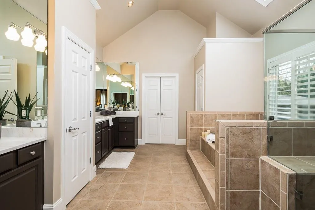 825 Glengate Place, Sandy Springs, Georgia 30328, 6 Bedrooms Bedrooms, ,5 BathroomsBathrooms,Residential,Sold,825 Glengate Place,5994068 825 Glengate Place, Sandy Springs, Georgia 30328, 6 Bedrooms Bedrooms, ,5 BathroomsBathrooms,Residential,Sold,825 Glengate Place,5994068