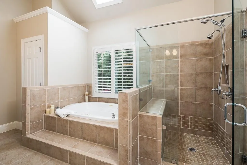 825 Glengate Place, Sandy Springs, Georgia 30328, 6 Bedrooms Bedrooms, ,5 BathroomsBathrooms,Residential,Sold,825 Glengate Place,5994068 825 Glengate Place, Sandy Springs, Georgia 30328, 6 Bedrooms Bedrooms, ,5 BathroomsBathrooms,Residential,Sold,825 Glengate Place,5994068