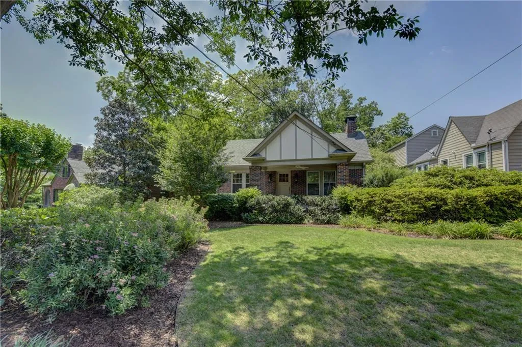 2212 Willow Avenue Ne, Atlanta, Georgia 30305, 2 Bedrooms Bedrooms, ,2 BathroomsBathrooms,Residential,Sold,2212 Willow Avenue Ne,6010982