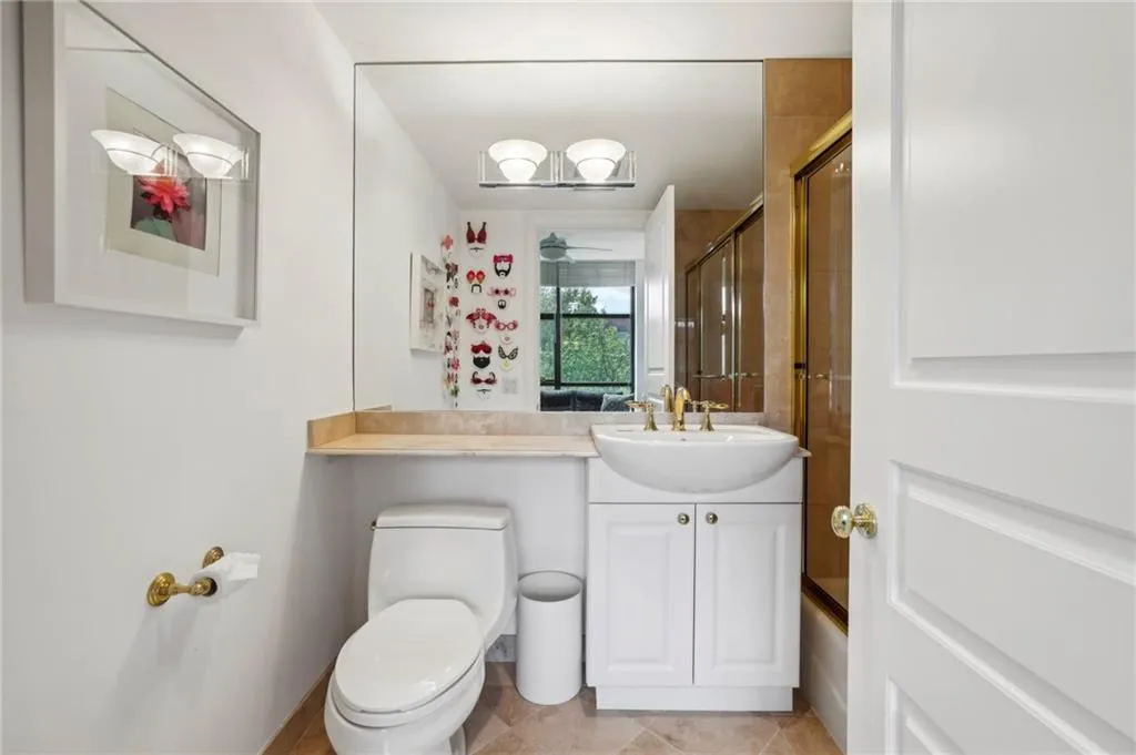 750 Park Avenue Ne Unit 6s, Atlanta, Georgia 30326, 2 Bedrooms Bedrooms, ,2 BathroomsBathrooms,Residential,For Sale,750 Park Avenue Ne Unit 6s,7373452