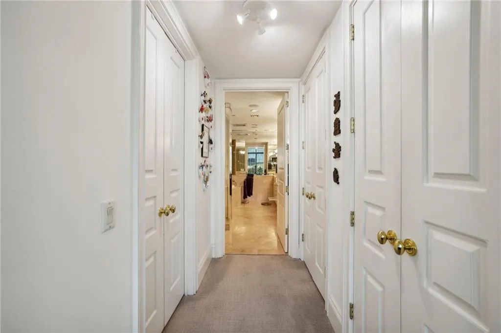 750 Park Avenue Ne Unit 6s, Atlanta, Georgia 30326, 2 Bedrooms Bedrooms, ,2 BathroomsBathrooms,Residential,For Sale,750 Park Avenue Ne Unit 6s,7373452