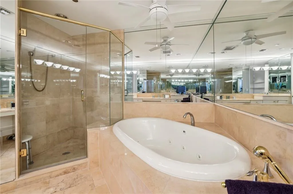 750 Park Avenue Ne Unit 6s, Atlanta, Georgia 30326, 2 Bedrooms Bedrooms, ,2 BathroomsBathrooms,Residential,For Sale,750 Park Avenue Ne Unit 6s,7373452