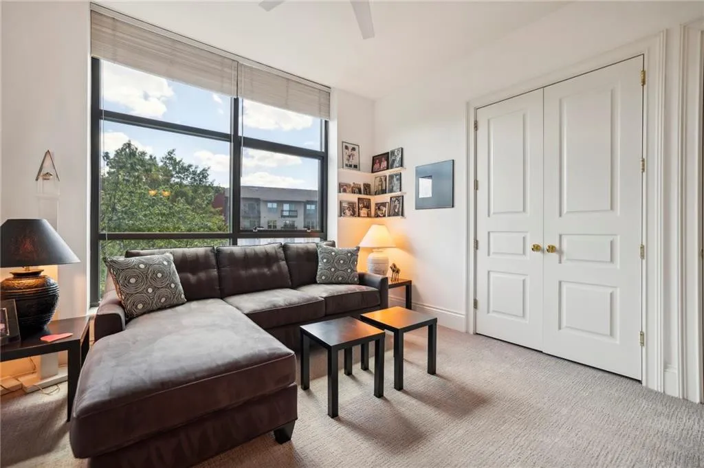 750 Park Avenue Ne Unit 6s, Atlanta, Georgia 30326, 2 Bedrooms Bedrooms, ,2 BathroomsBathrooms,Residential,For Sale,750 Park Avenue Ne Unit 6s,7373452
