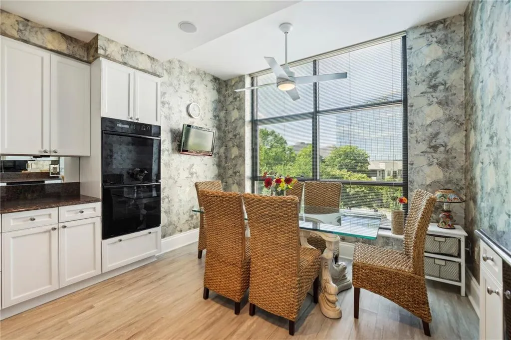 750 Park Avenue Ne Unit 6s, Atlanta, Georgia 30326, 2 Bedrooms Bedrooms, ,2 BathroomsBathrooms,Residential,For Sale,750 Park Avenue Ne Unit 6s,7373452