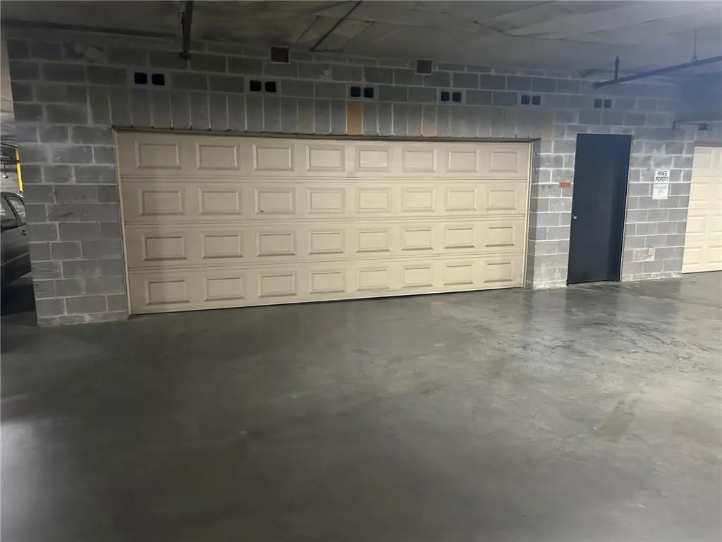 750 Park Avenue Ne Unit 6s, Atlanta, Georgia 30326, 2 Bedrooms Bedrooms, ,2 BathroomsBathrooms,Residential,For Sale,750 Park Avenue Ne Unit 6s,7373452