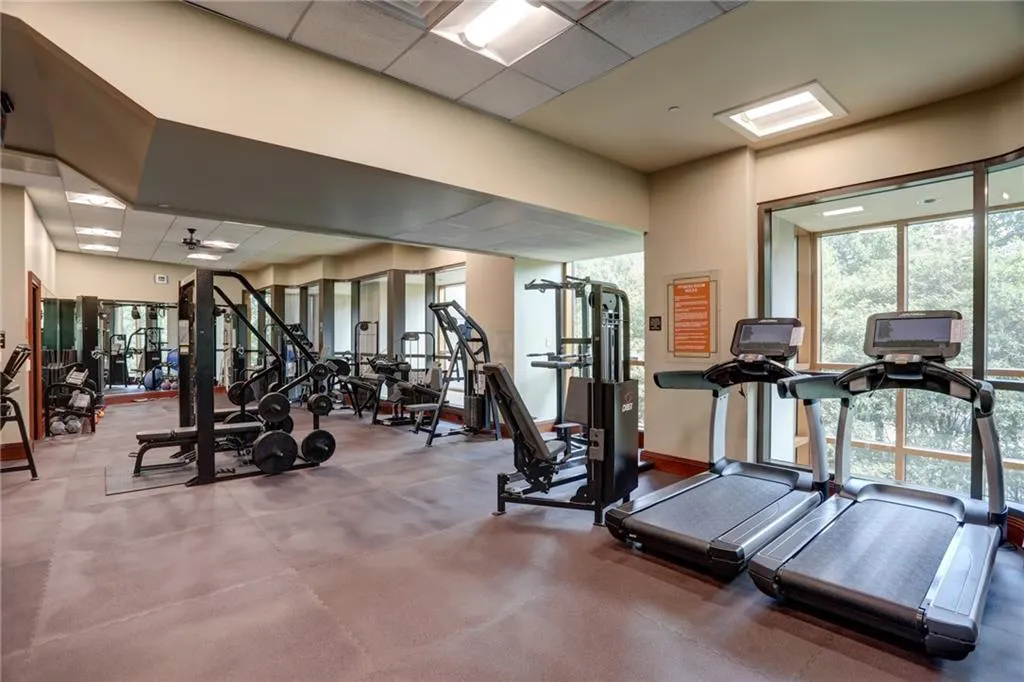 750 Park Avenue Ne Unit 6s, Atlanta, Georgia 30326, 2 Bedrooms Bedrooms, ,2 BathroomsBathrooms,Residential,For Sale,750 Park Avenue Ne Unit 6s,7373452