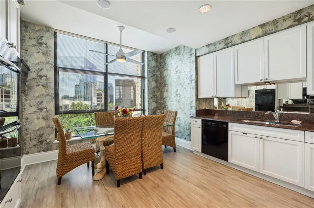 750 Park Avenue Ne Unit 6s, Atlanta, Georgia 30326, 2 Bedrooms Bedrooms, ,2 BathroomsBathrooms,Residential,For Sale,750 Park Avenue Ne Unit 6s,7373452